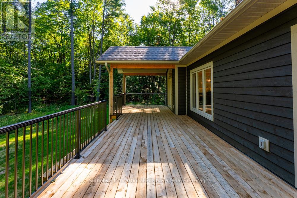 1030 Xavier Street, Gravenhurst (Morrison), Ontario  P0E 1G0 - Photo 35 - X12385624
