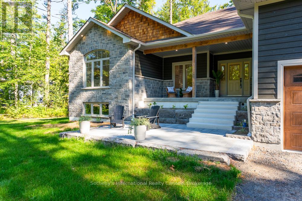 1030 Xavier Street, Gravenhurst (Morrison), Ontario  P0E 1G0 - Photo 5 - X12385624
