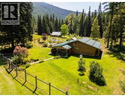 541 Bear Road Nelson South/Salmo Rural