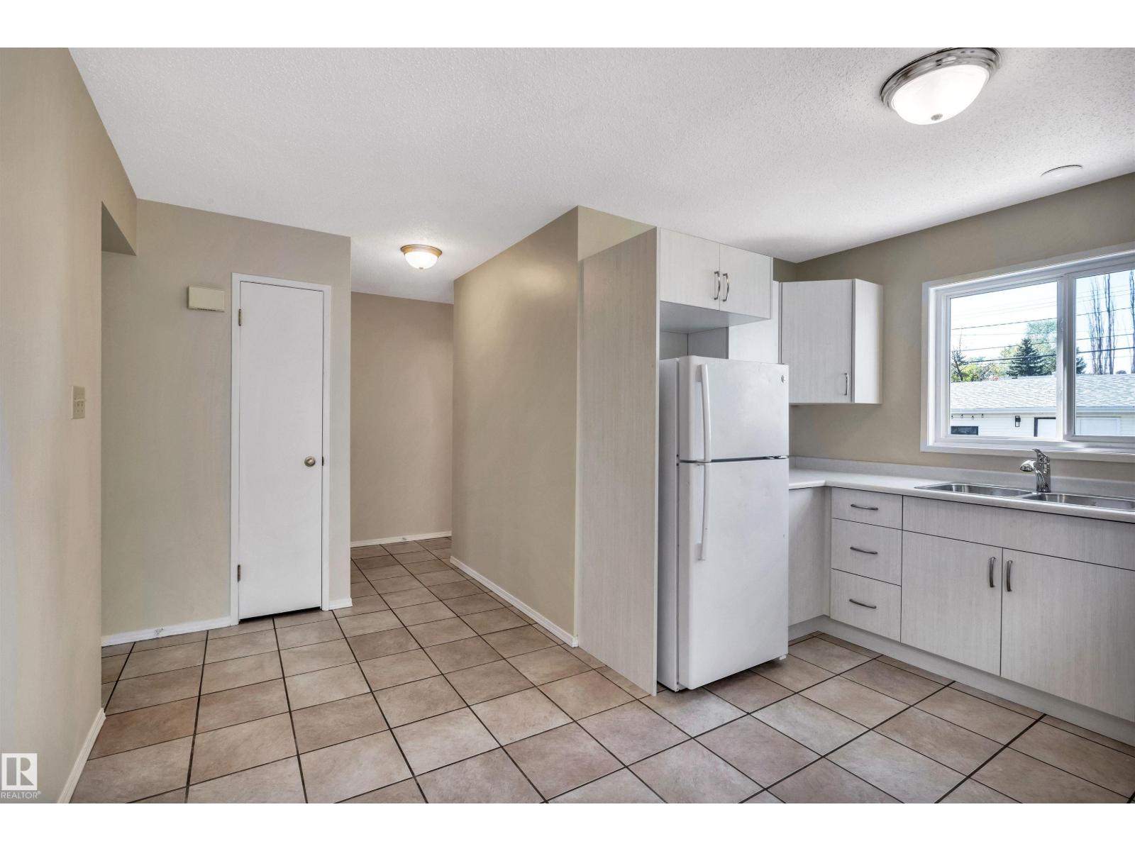 10228 152 St Nw, Edmonton, Alberta  T5P 1Y2 - Photo 10 - E4456467
