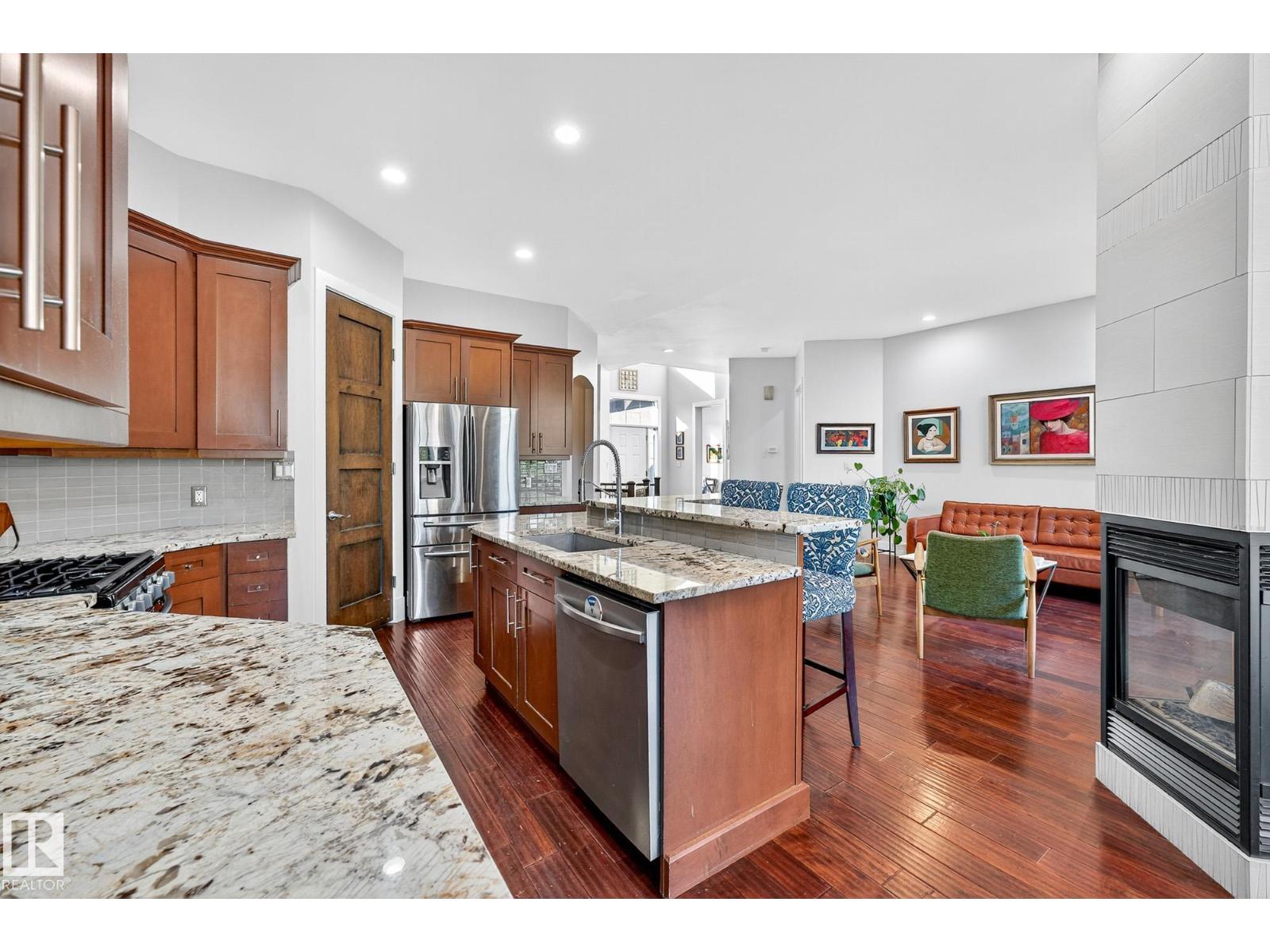940 Haliburton Rd Nw, Edmonton, Alberta  T6R 2Z6 - Photo 13 - E4456468