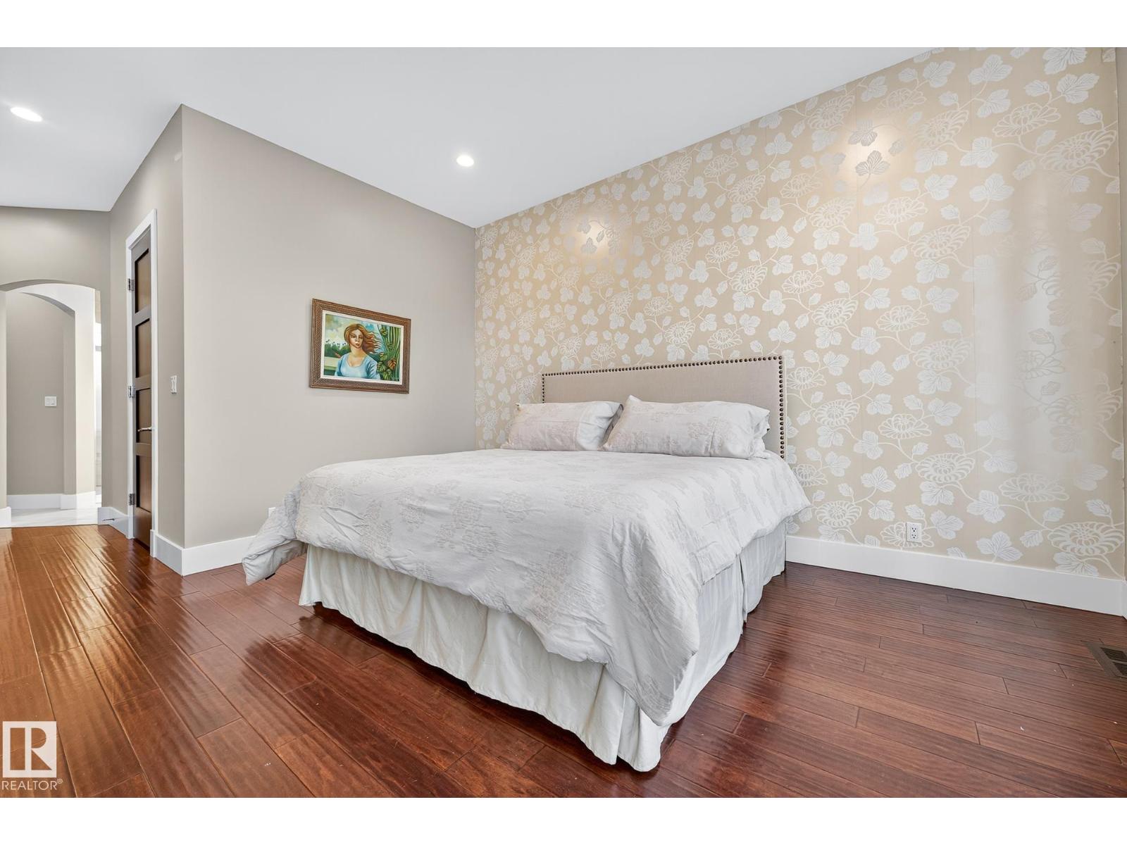 940 Haliburton Rd Nw, Edmonton, Alberta  T6R 2Z6 - Photo 18 - E4456468