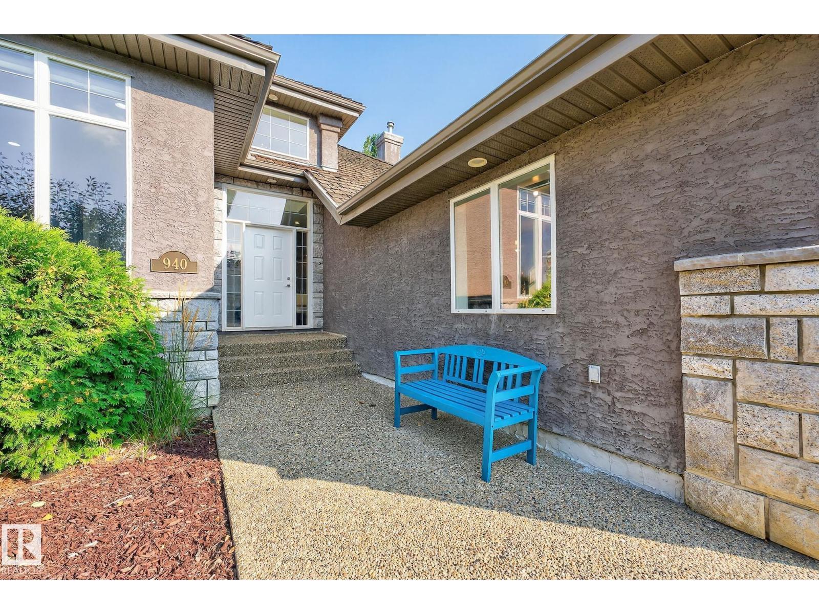 940 Haliburton Rd Nw, Edmonton, Alberta  T6R 2Z6 - Photo 3 - E4456468