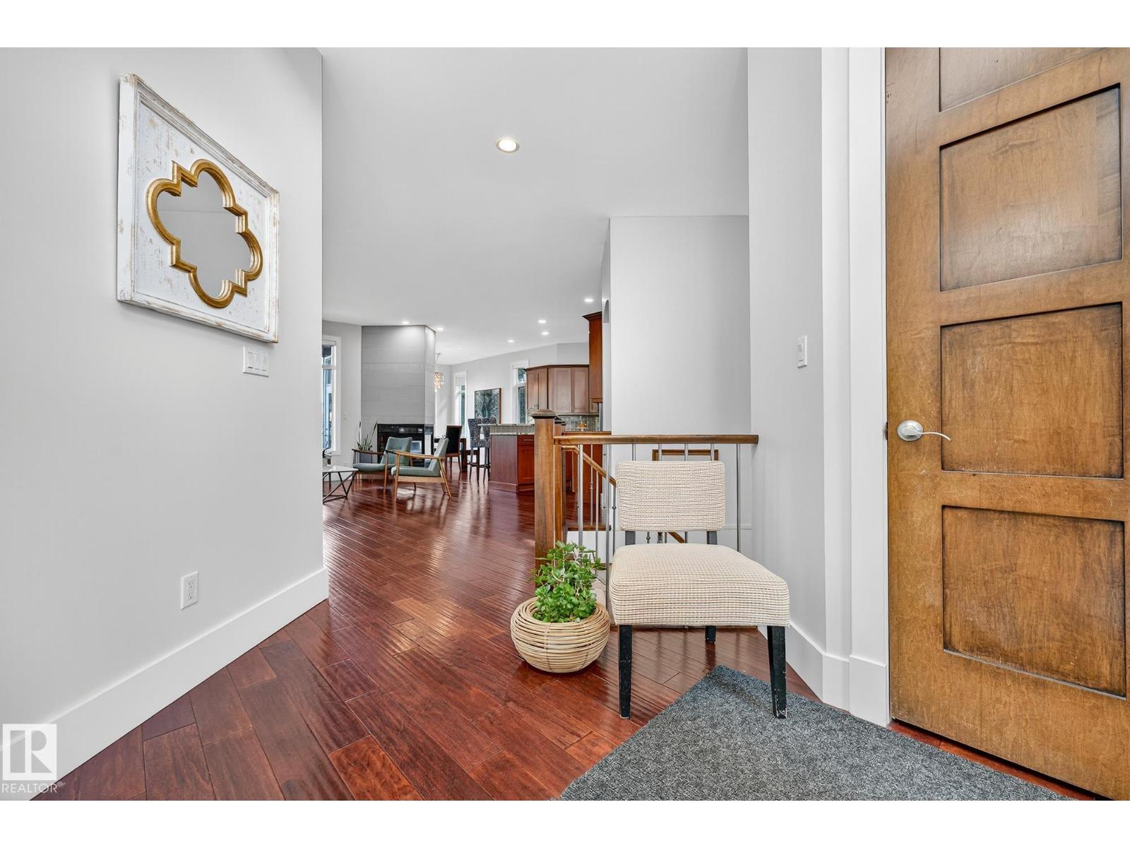 940 Haliburton Rd Nw, Edmonton, Alberta  T6R 2Z6 - Photo 4 - E4456468