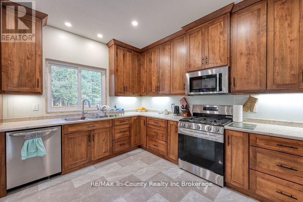 287 24 Highway W, Norfolk, Ontario  N0E 1X0 - Photo 8 - X12385613