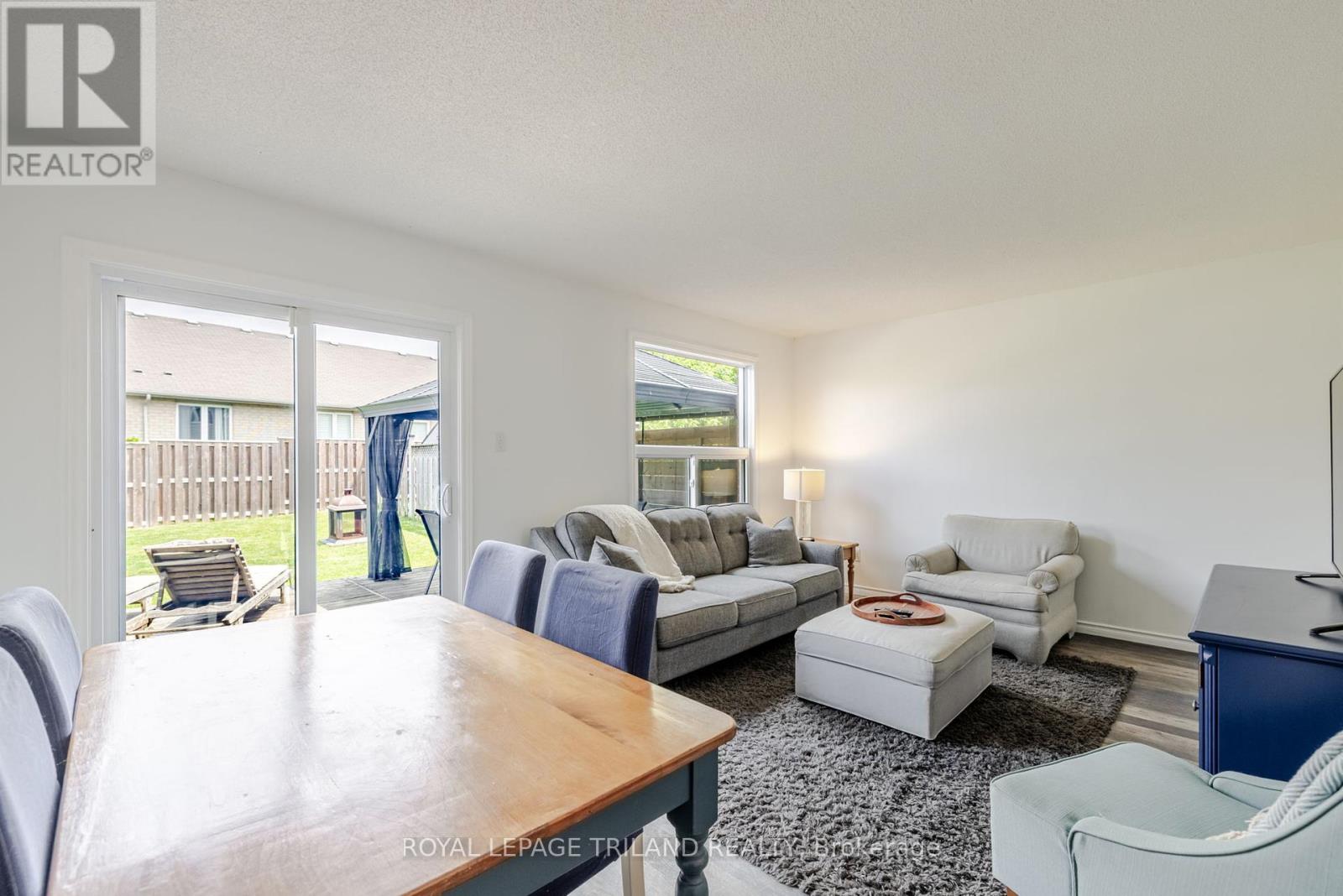 147 Gerald Crescent, London South, Ontario  N5Z 5A3 - Photo 10 - X12378467