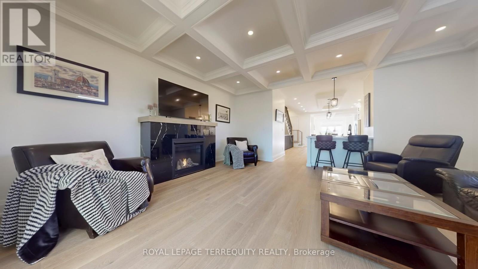 Property at 819 FAIRVIEW AVENUE image 2