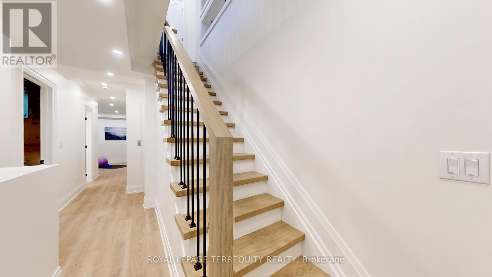 819 Fairview Avenue, Pickering, Ontario  L1W 1M7 - Photo 25 - E12385586