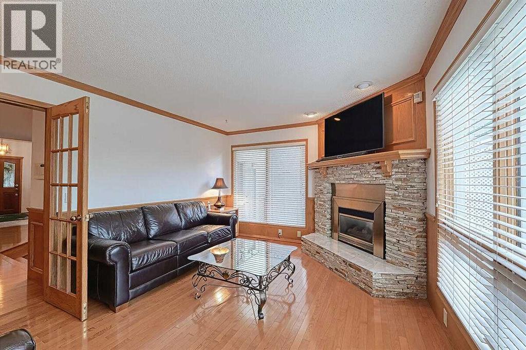 115 Strathaven Circle Sw, Calgary, Alberta  T3H 2K8 - Photo 14 - A2244657