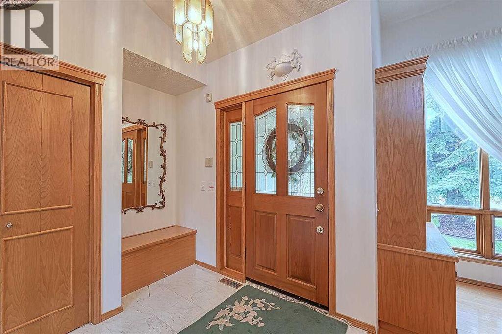 Property at 115 Strathaven Circle SW image 2