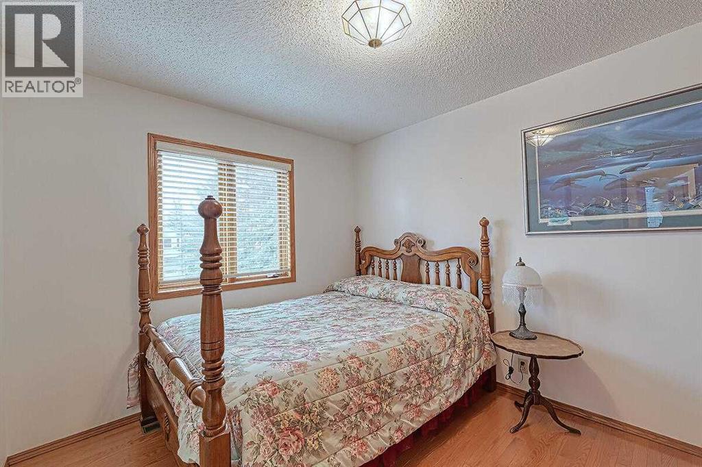 115 Strathaven Circle Sw, Calgary, Alberta  T3H 2K8 - Photo 27 - A2244657