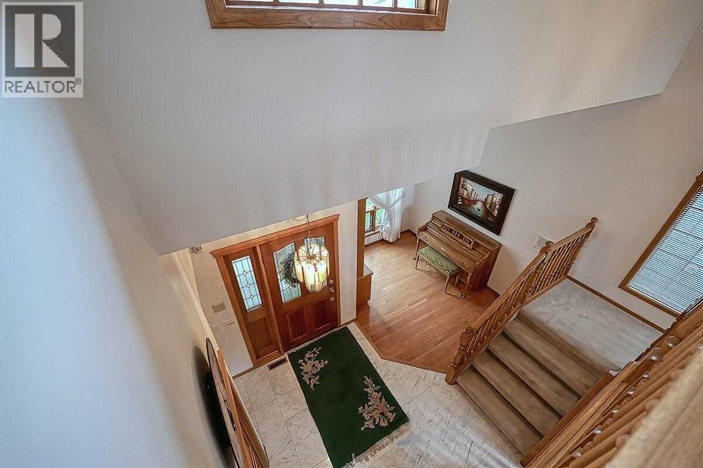 Property at 115 Strathaven Circle SW image 3