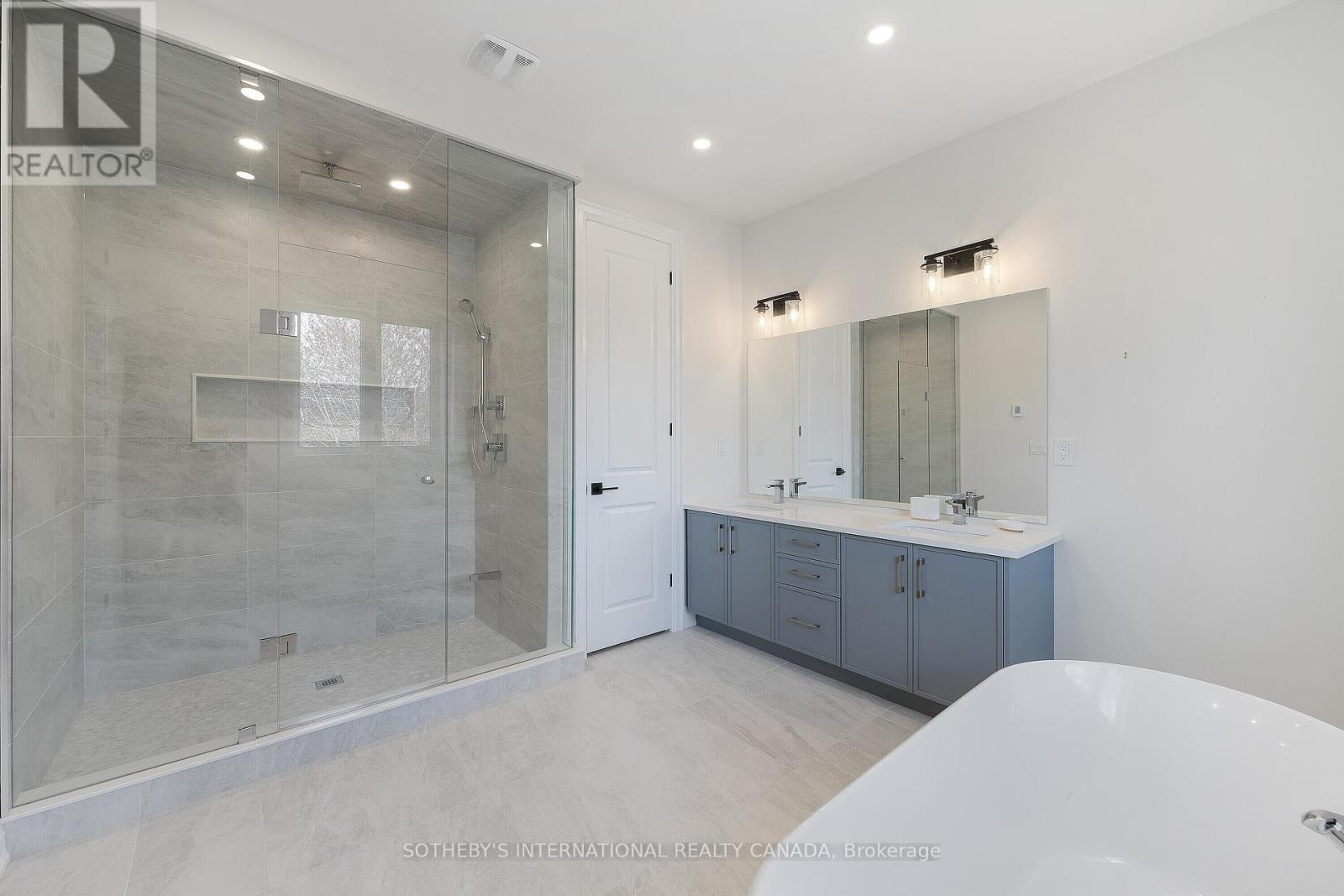 514 Markay Common, Burlington (Brant), Ontario  L7S 0A6 - Photo 16 - W12385577