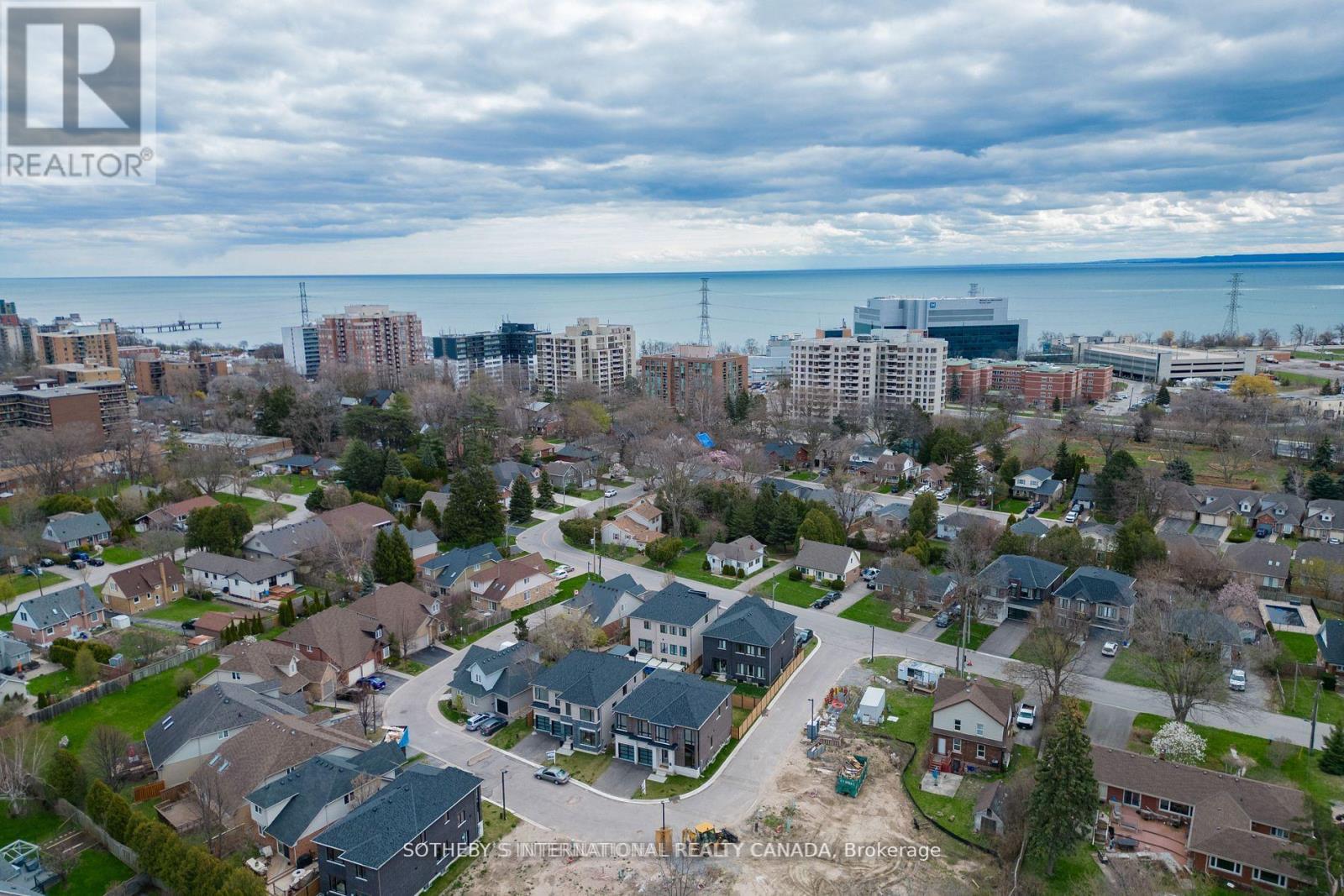 514 Markay Common, Burlington (Brant), Ontario  L7S 0A6 - Photo 2 - W12385577