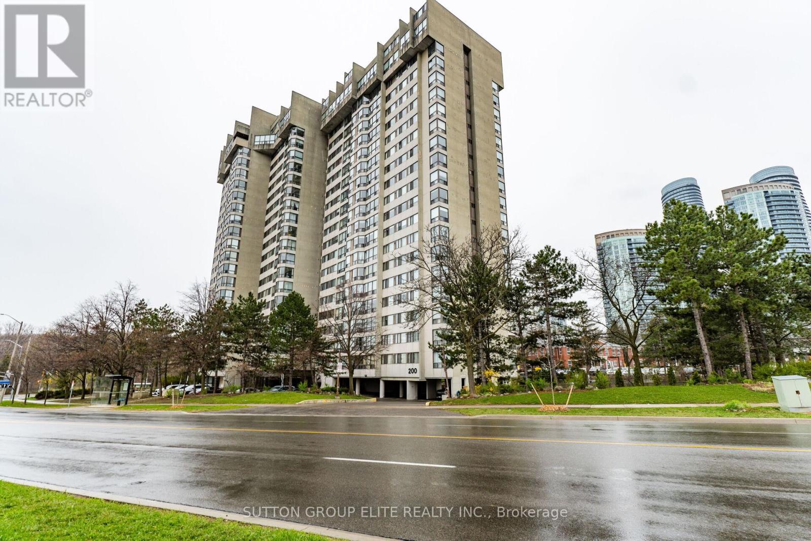 5 - 200 Robert Speck Parkway, Mississauga, Ontario  L4Z 1S3 - Photo 2 - W12385632
