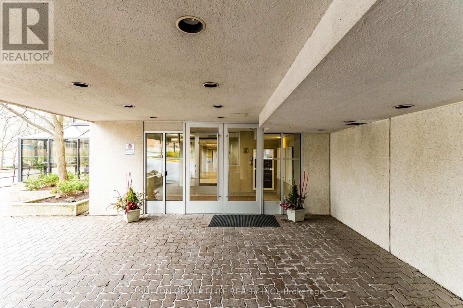 5 - 200 Robert Speck Parkway, Mississauga, Ontario  L4Z 1S3 - Photo 4 - W12385632