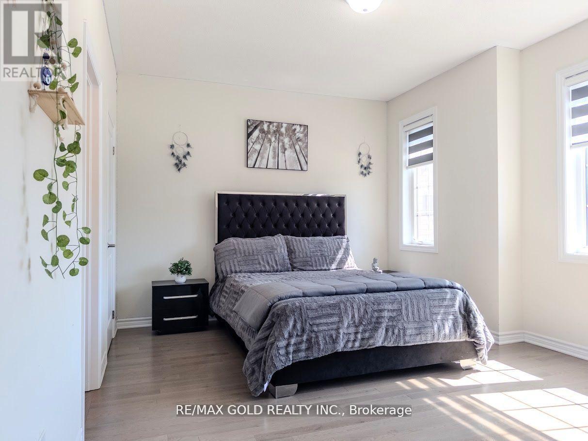 119 Petch Avenue, Caledon, Ontario  L7C 1Z9 - Photo 16 - W12385641