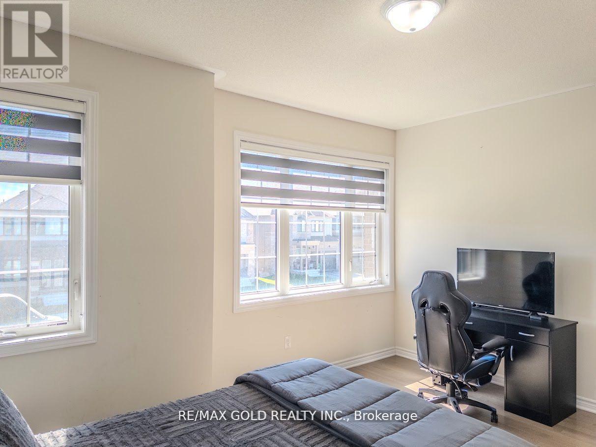 119 Petch Avenue, Caledon, Ontario  L7C 1Z9 - Photo 17 - W12385641