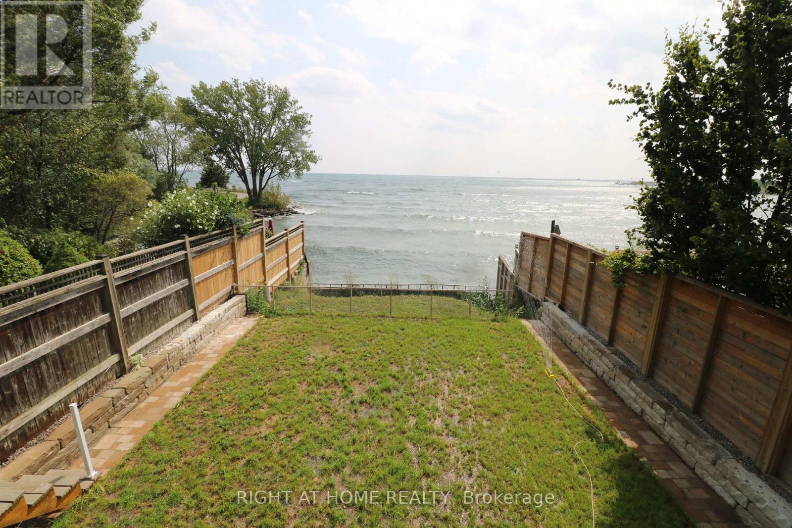 Upper - 7 Eleventh Street, Toronto, Ontario  M8V 3G2 - Photo 17 - W12385648