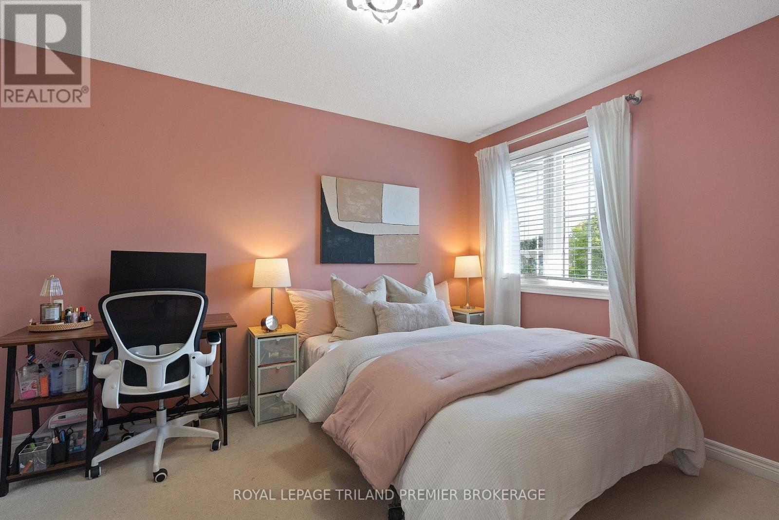 852 Crestview Crescent, London South, Ontario  N6K 4W9 - Photo 27 - X12385673