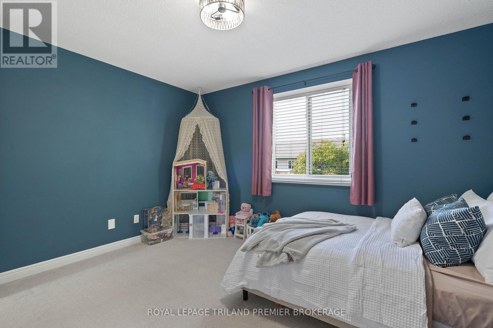 852 Crestview Crescent, London South, Ontario  N6K 4W9 - Photo 30 - X12385673