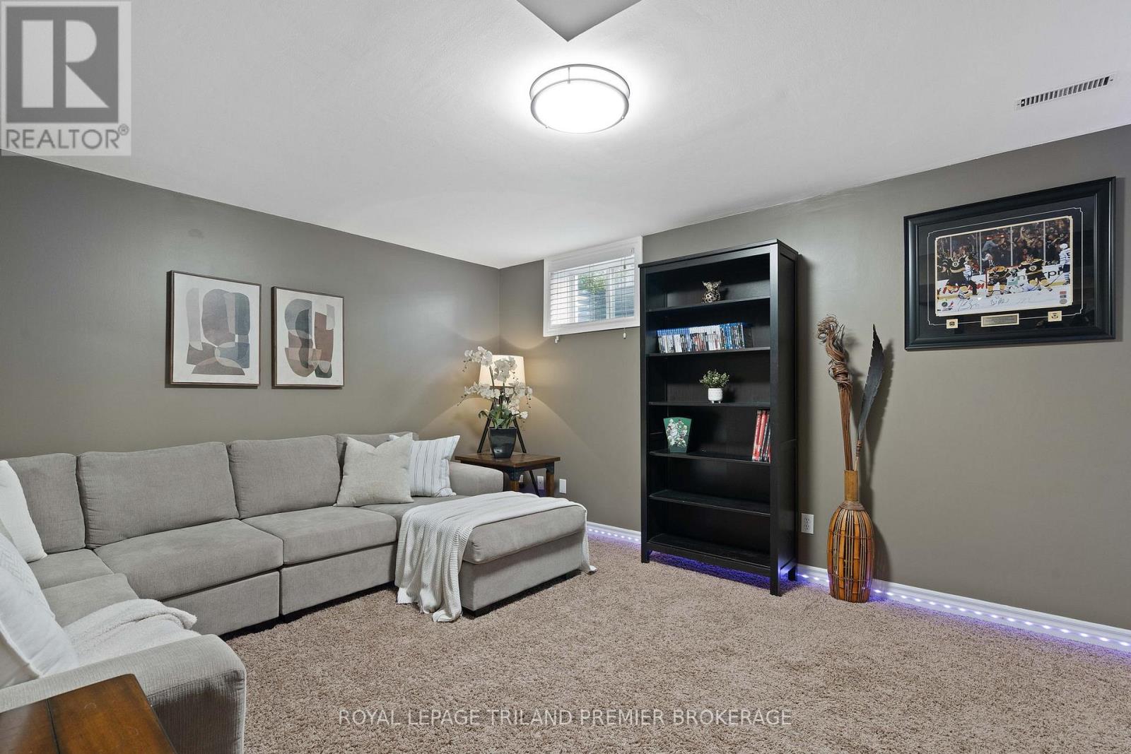 852 Crestview Crescent, London South, Ontario  N6K 4W9 - Photo 33 - X12385673