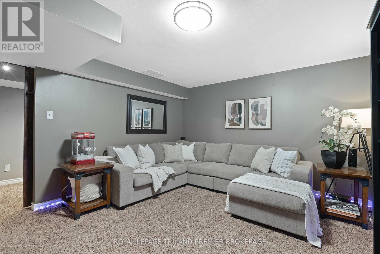 852 Crestview Crescent, London South, Ontario  N6K 4W9 - Photo 34 - X12385673