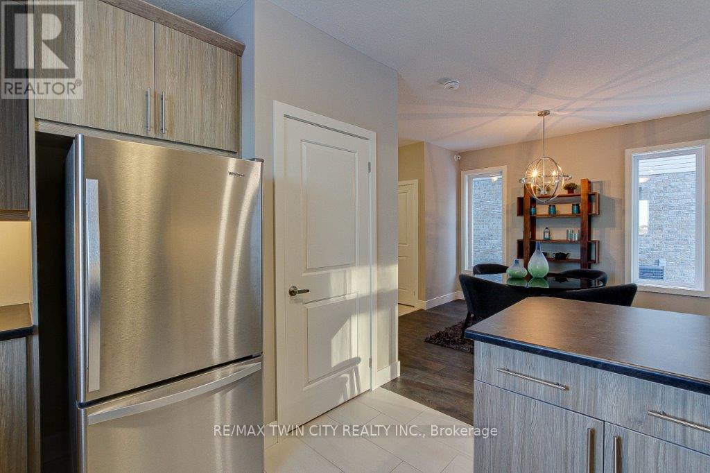 2100 Evans Boulevard, London South, Ontario  N6M 0J6 - Photo 8 - X12385584