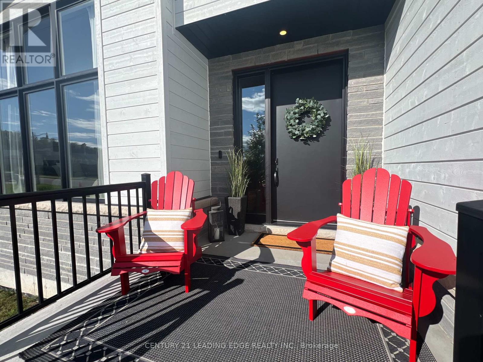 108 Goldie Court, Blue Mountains, Ontario  N0H 1J0 - Photo 3 - X12385588