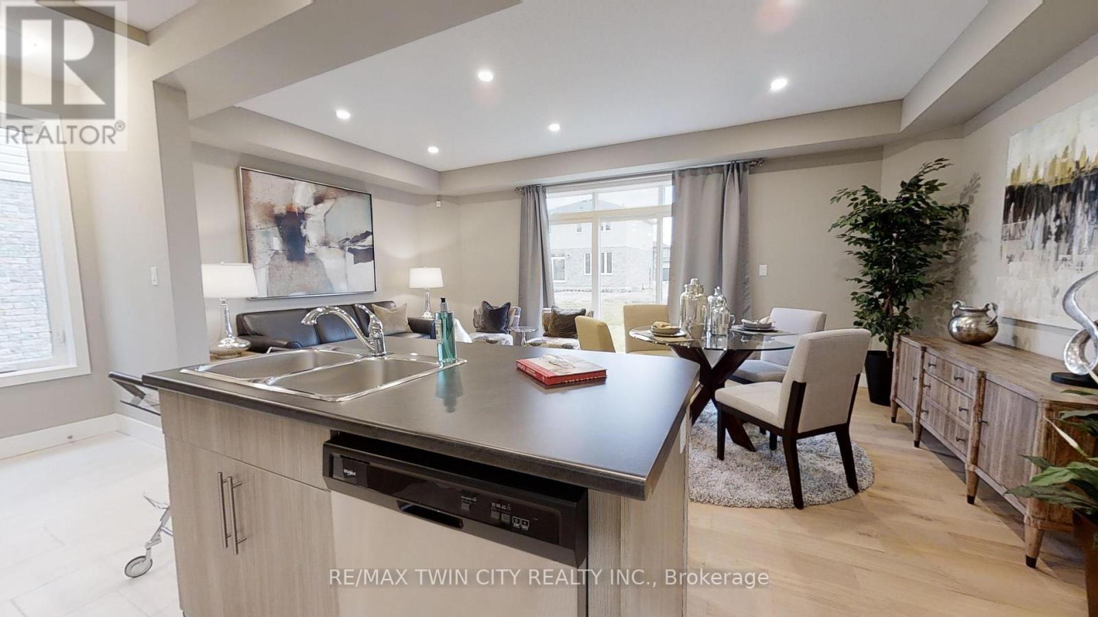 2250 Southport Crescent, London South, Ontario  N6M 0A1 - Photo 3 - X12385595