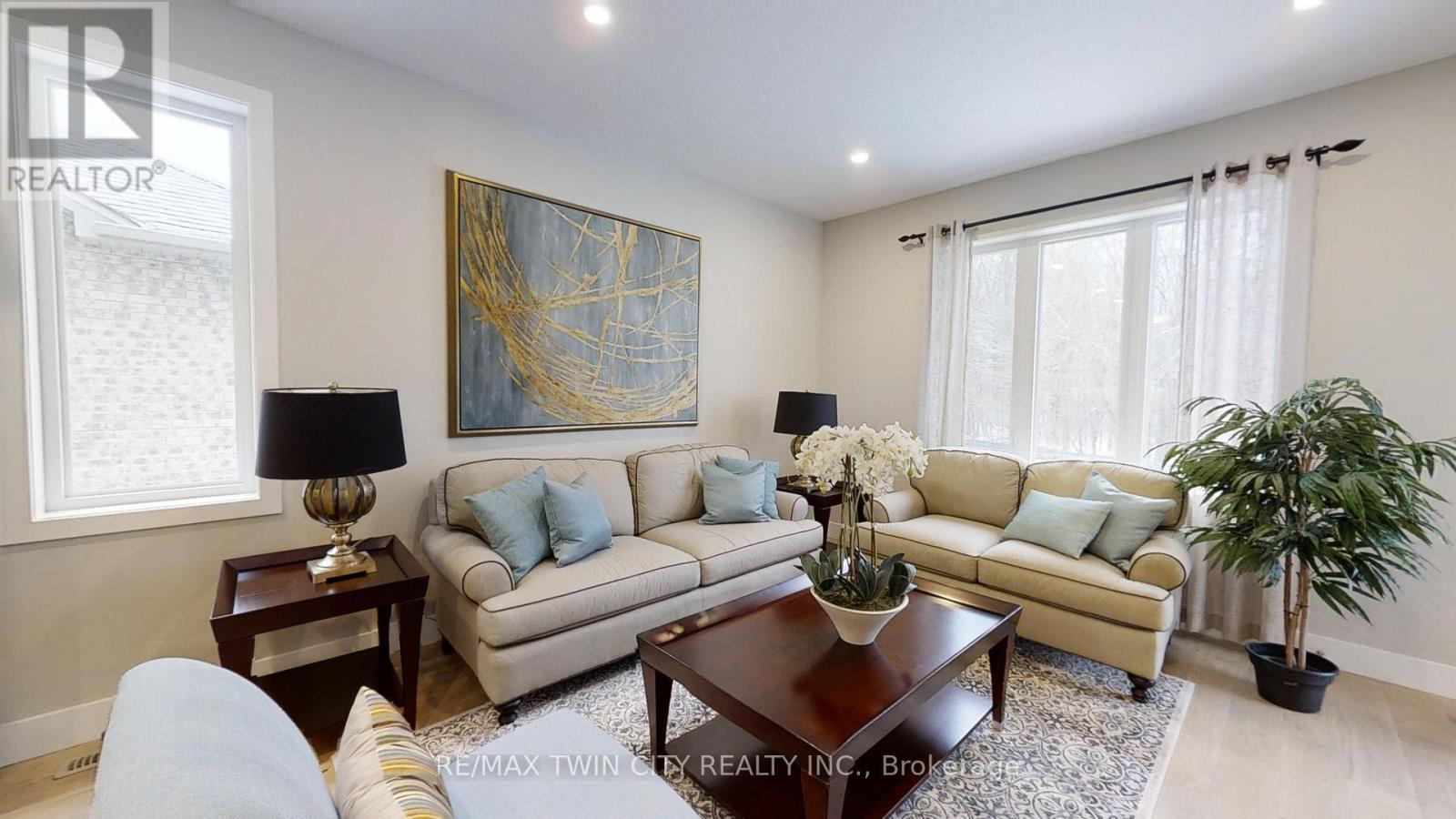 668 Chelton Road S, London South, Ontario  N6M 0A1 - Photo 3 - X12385599