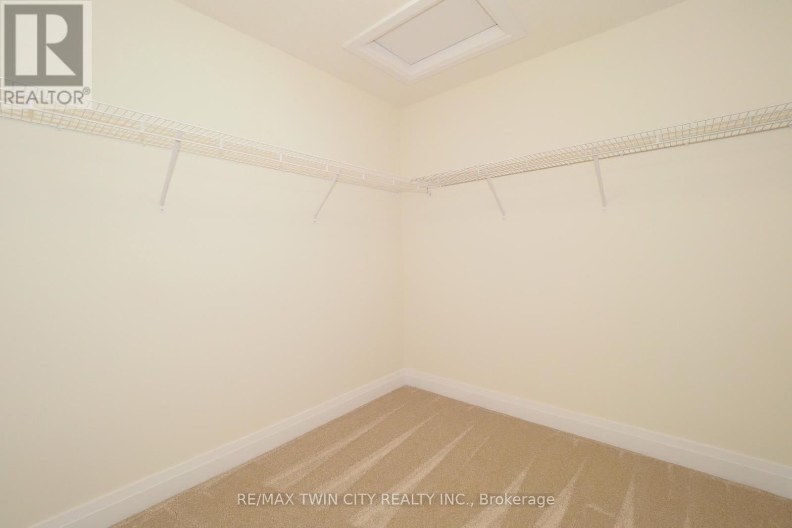 220 Jeffrey Place, Kitchener, Ontario  N2C 2T7 - Photo 26 - X12385609