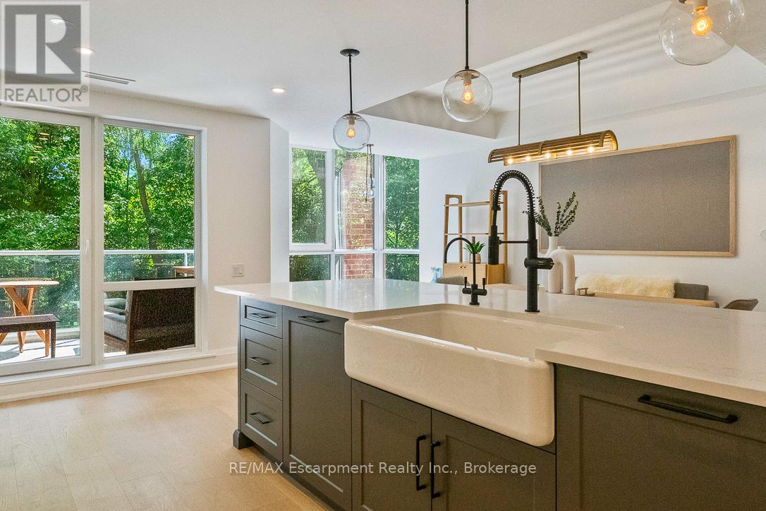 103 - 40 Old Mill Road, Oakville, Ontario  L6J 7W2 - Photo 10 - W12385675