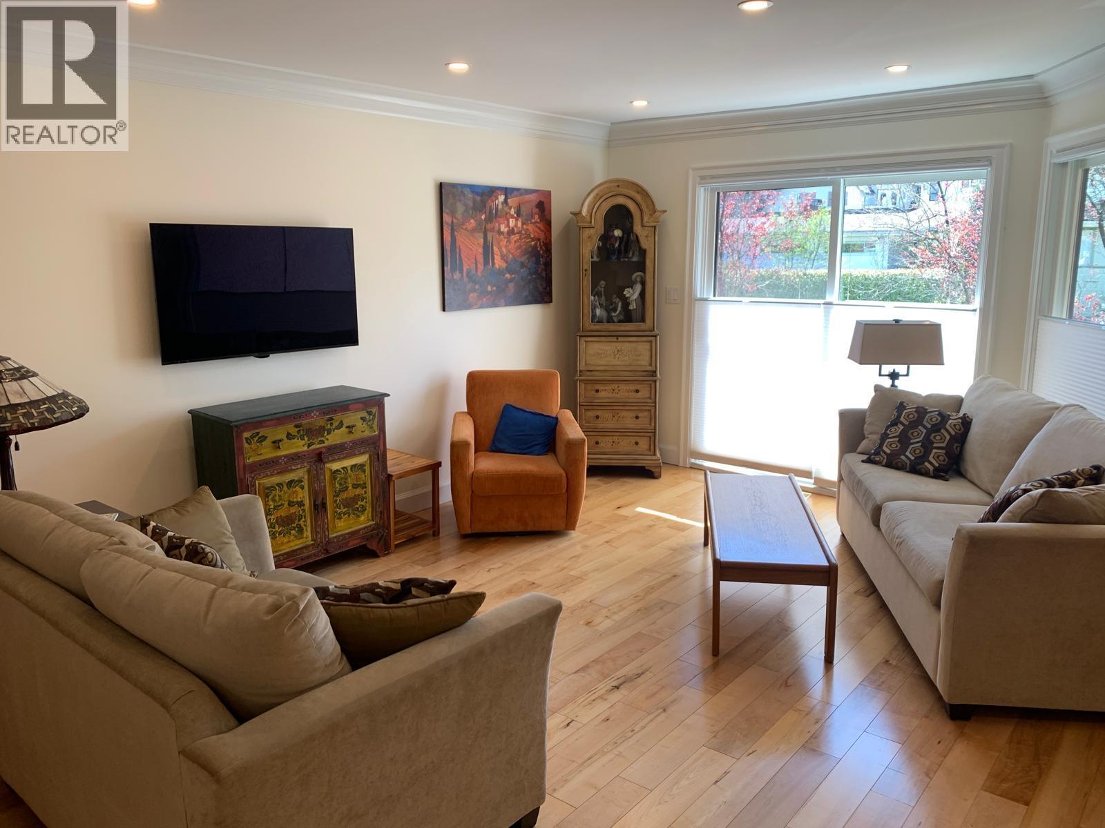 318 1235 W 15TH AVENUE, Vancouver, British Columbia