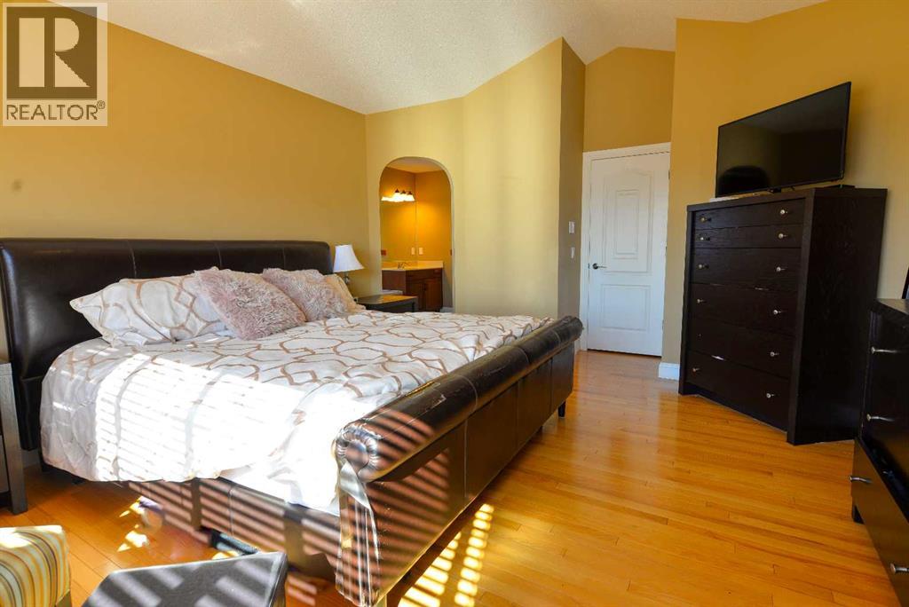 53 Tuscany Valley Hill Nw, Calgary, Alberta  T3L 2K4 - Photo 29 - A2254752