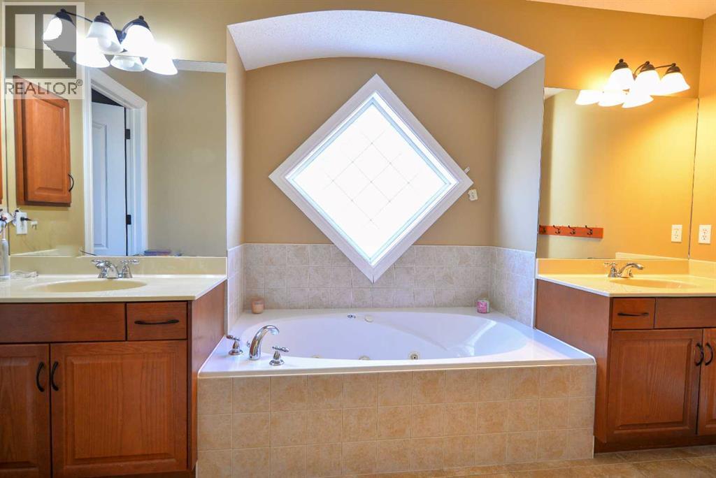 53 Tuscany Valley Hill Nw, Calgary, Alberta  T3L 2K4 - Photo 32 - A2254752