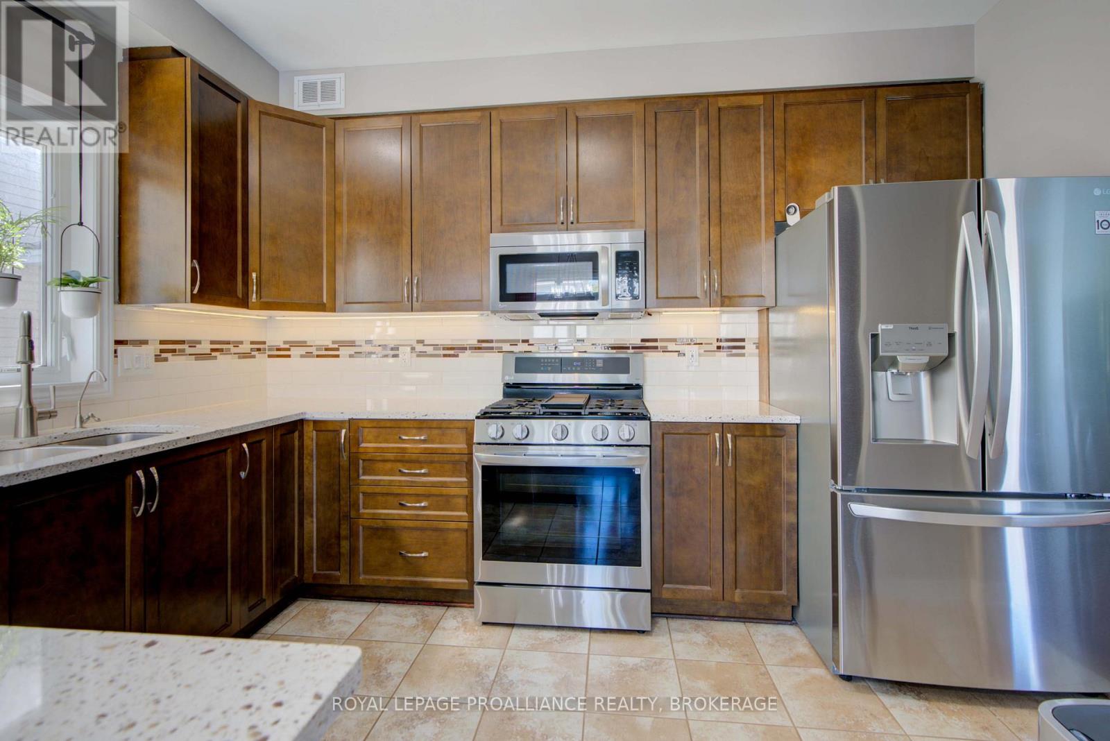496 Cheryl Place, Kingston, Ontario  K7K 0B2 - Photo 21 - X12384337