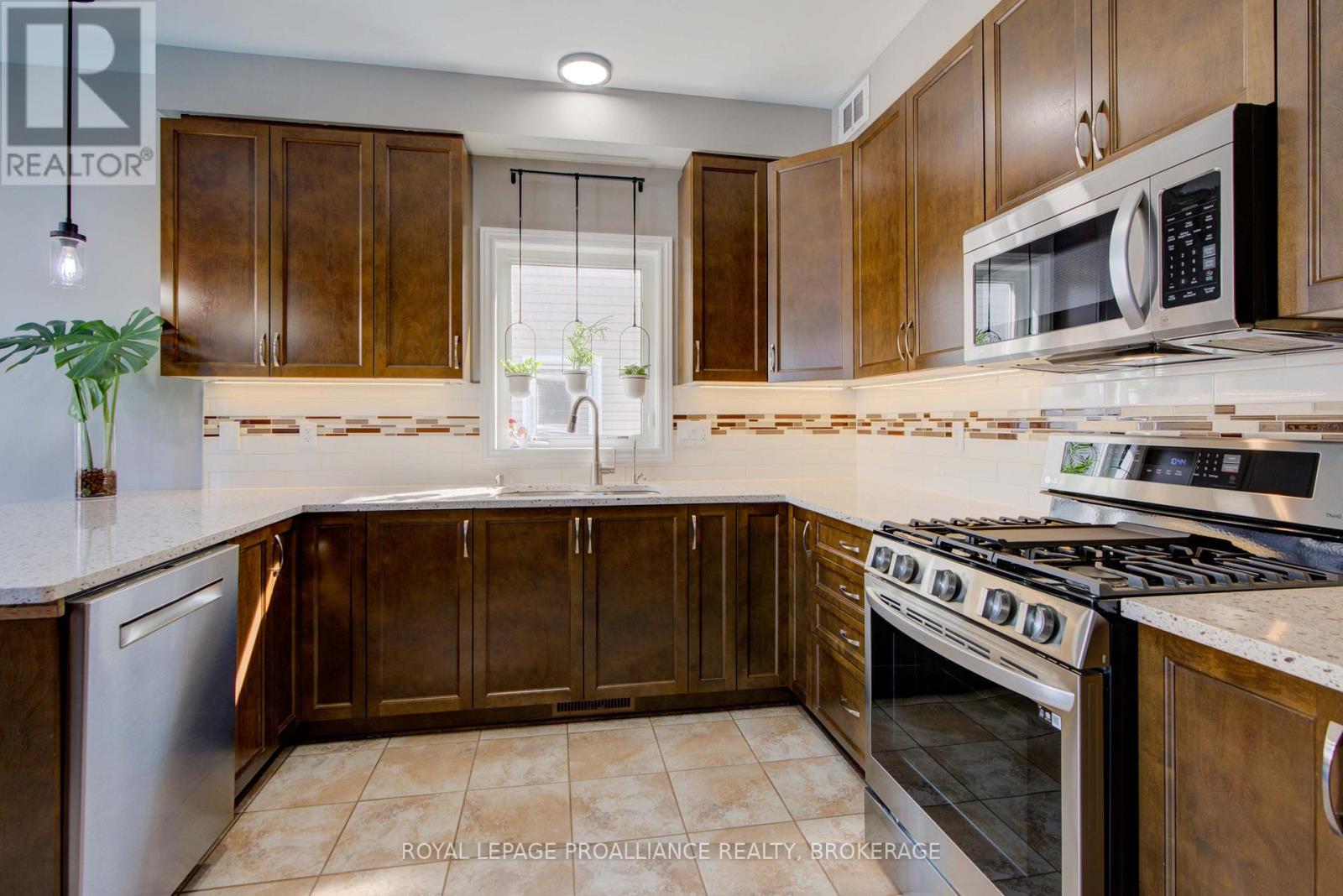 496 Cheryl Place, Kingston, Ontario  K7K 0B2 - Photo 20 - X12384337
