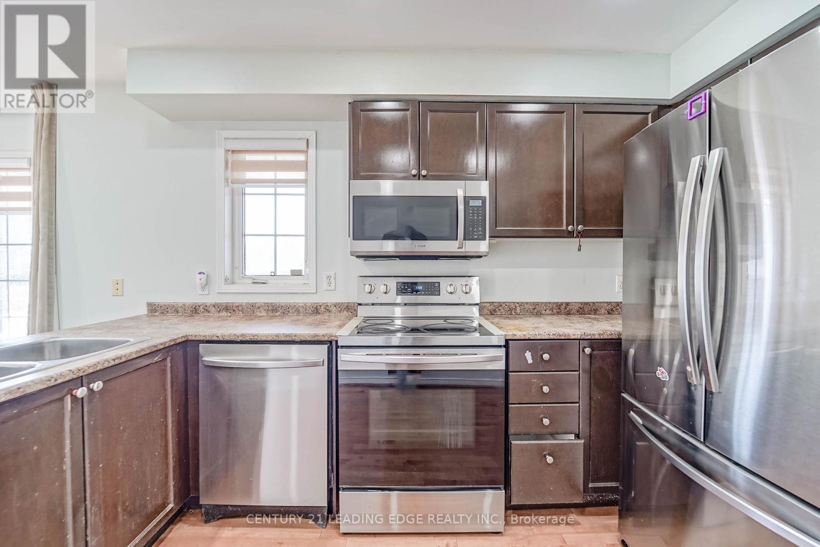 2 Oglevie Drive, Whitby, Ontario  L1R 2Y4 - Photo 10 - E12385680