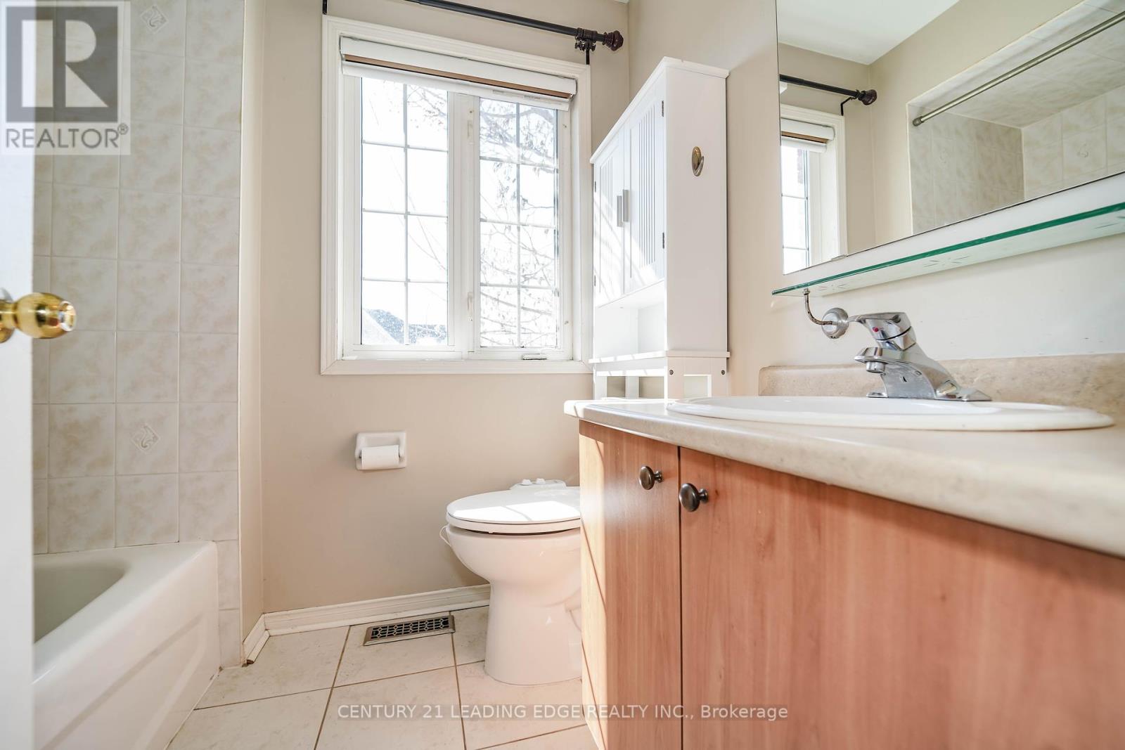 2 Oglevie Drive, Whitby, Ontario  L1R 2Y4 - Photo 21 - E12385680