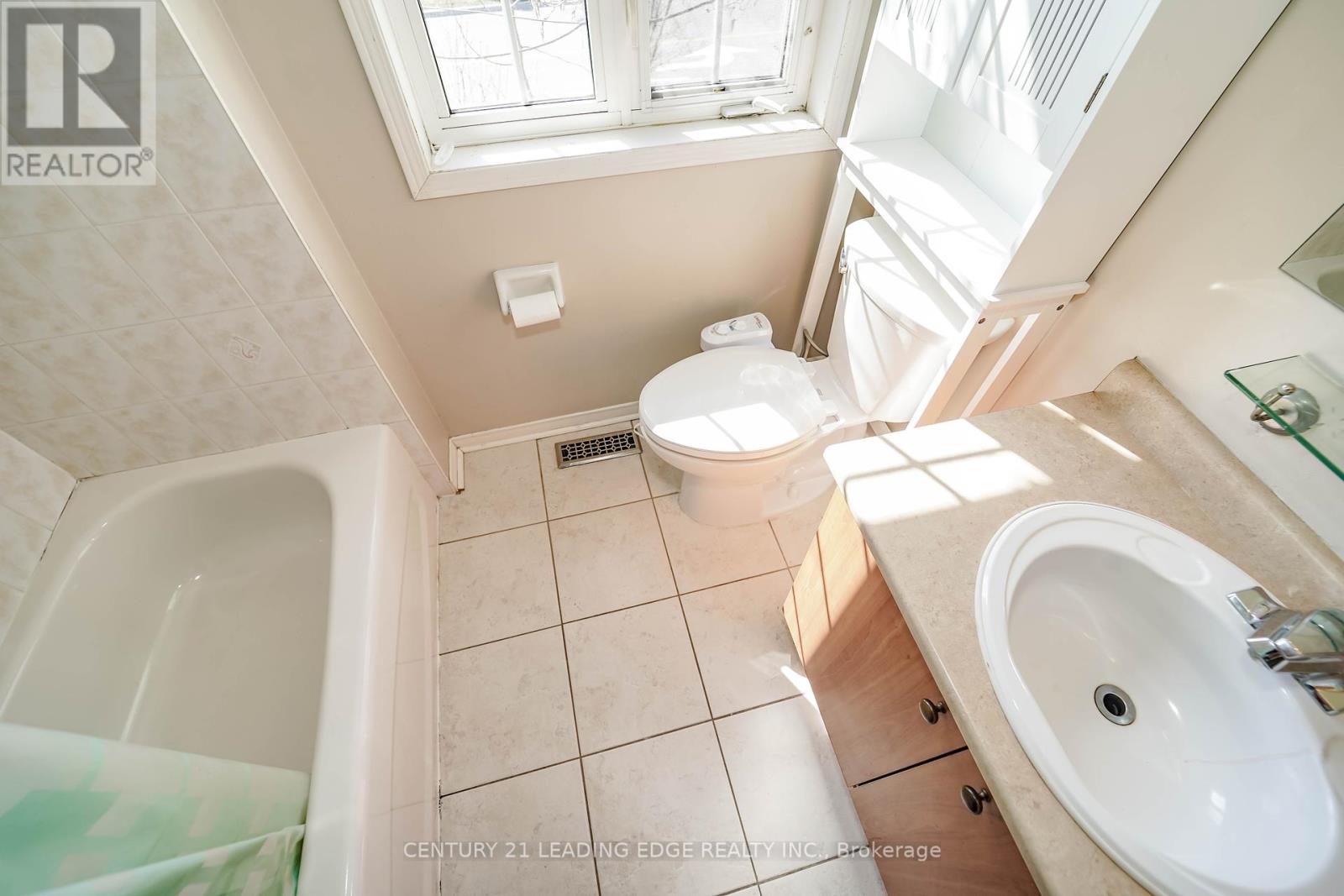 2 Oglevie Drive, Whitby, Ontario  L1R 2Y4 - Photo 22 - E12385680