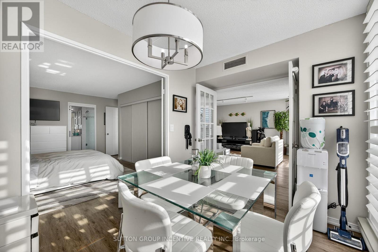 505 - 140 Dunlop Street E, Barrie (City Centre), Ontario  L4M 6H9 - Photo 19 - S12385656