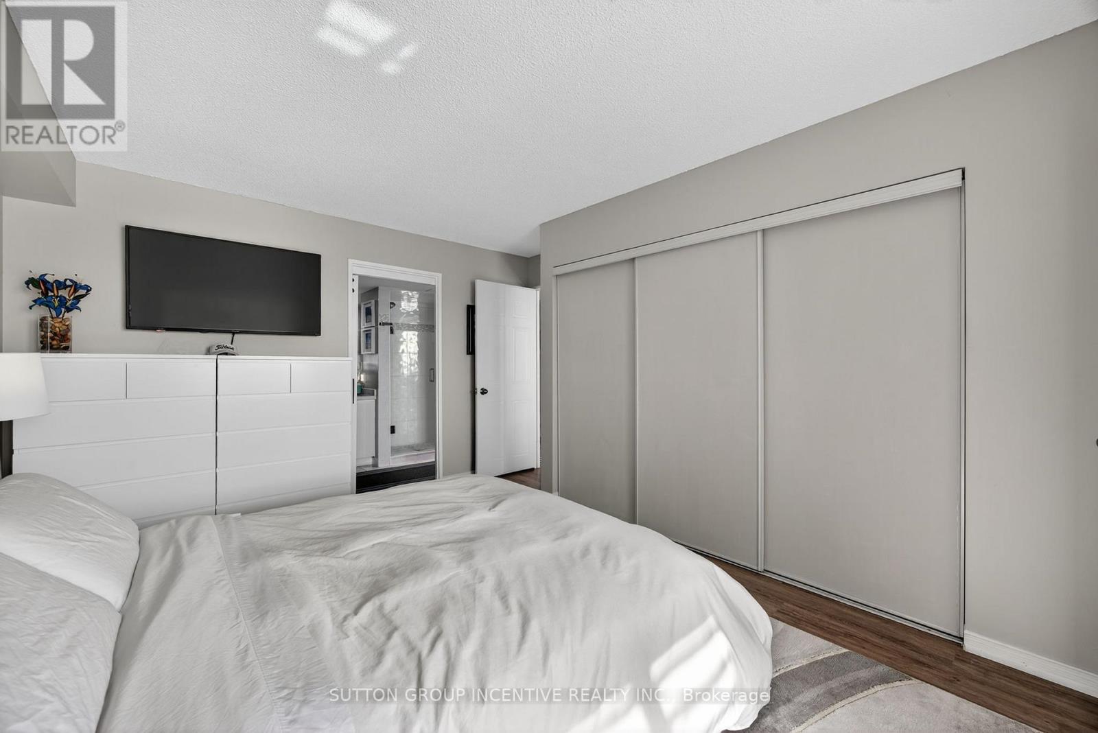 505 - 140 Dunlop Street E, Barrie (City Centre), Ontario  L4M 6H9 - Photo 22 - S12385656