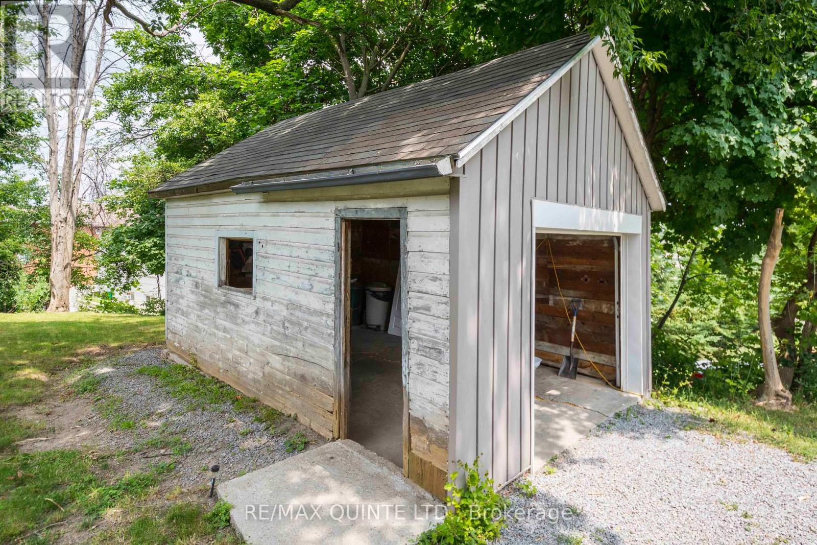 110 Moira Street W, Belleville, Ontario  K8P 1S9 - Photo 17 - X12385701