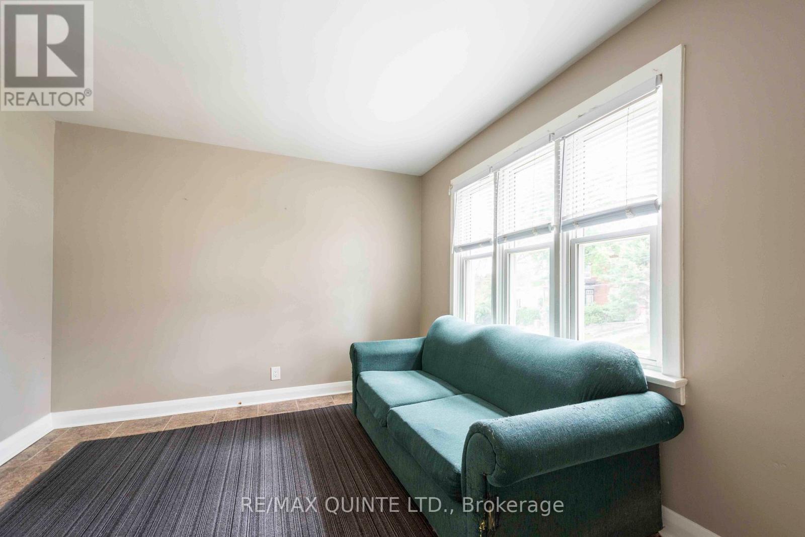 110 Moira Street W, Belleville, Ontario  K8P 1S9 - Photo 5 - X12385701