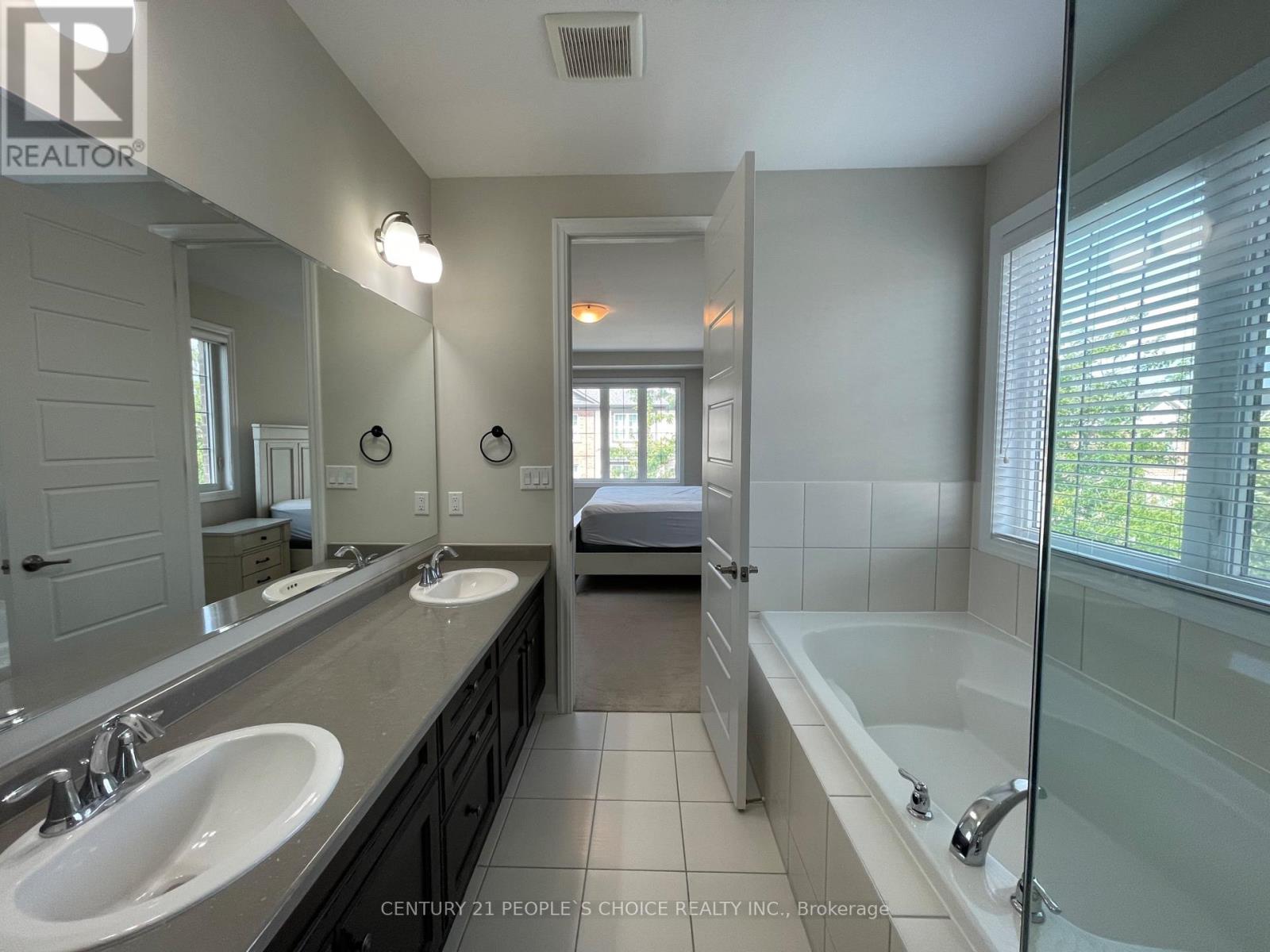 3174 Daisy Way, Oakville, Ontario  L6M 1L3 - Photo 23 - W12385669