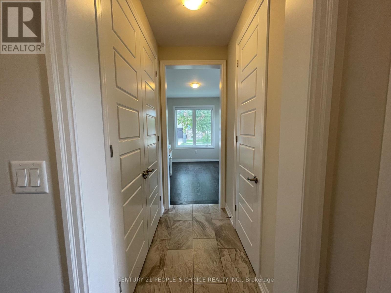 3174 Daisy Way, Oakville, Ontario  L6M 1L3 - Photo 6 - W12385669