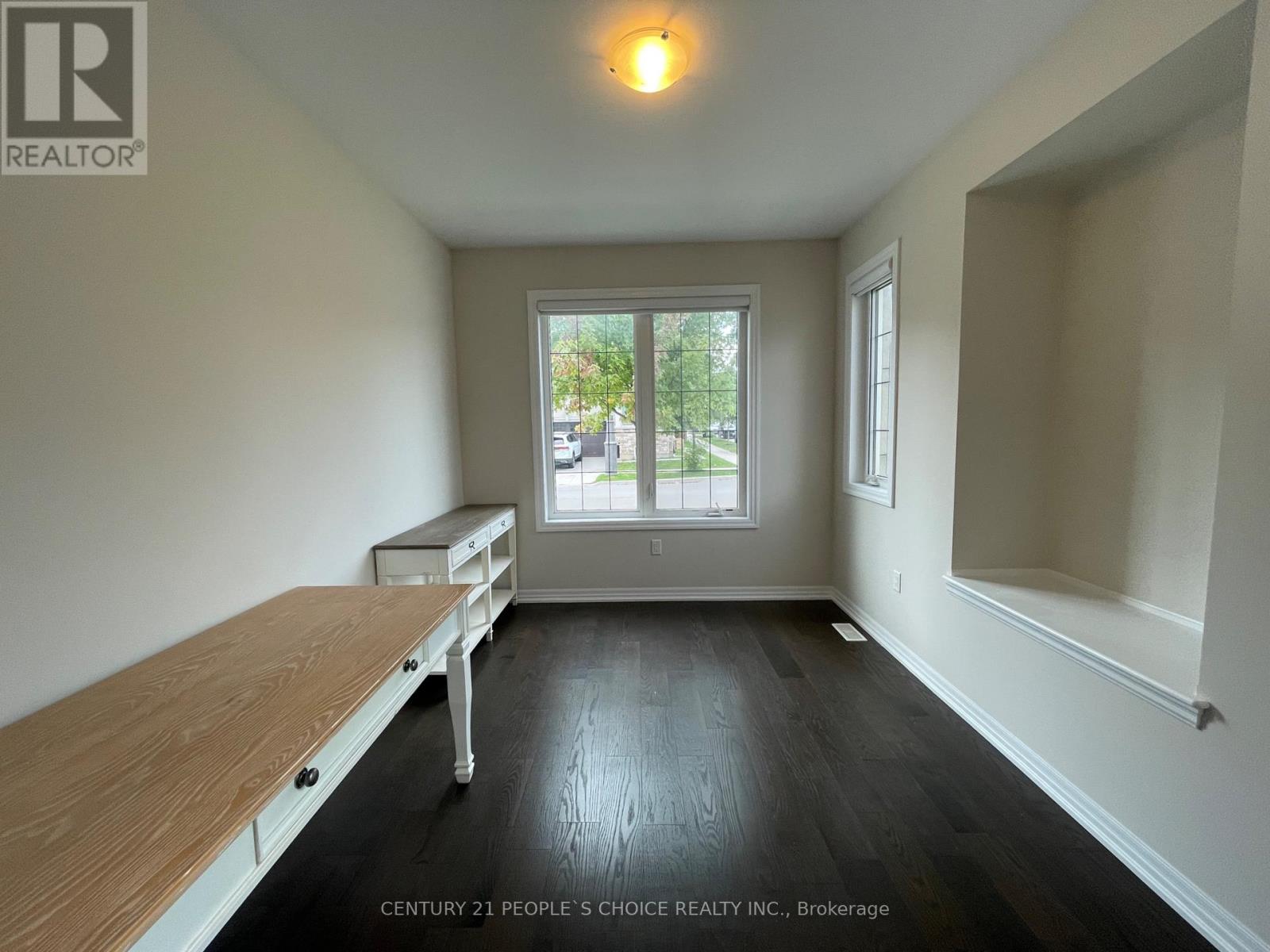 3174 Daisy Way, Oakville, Ontario  L6M 1L3 - Photo 7 - W12385669