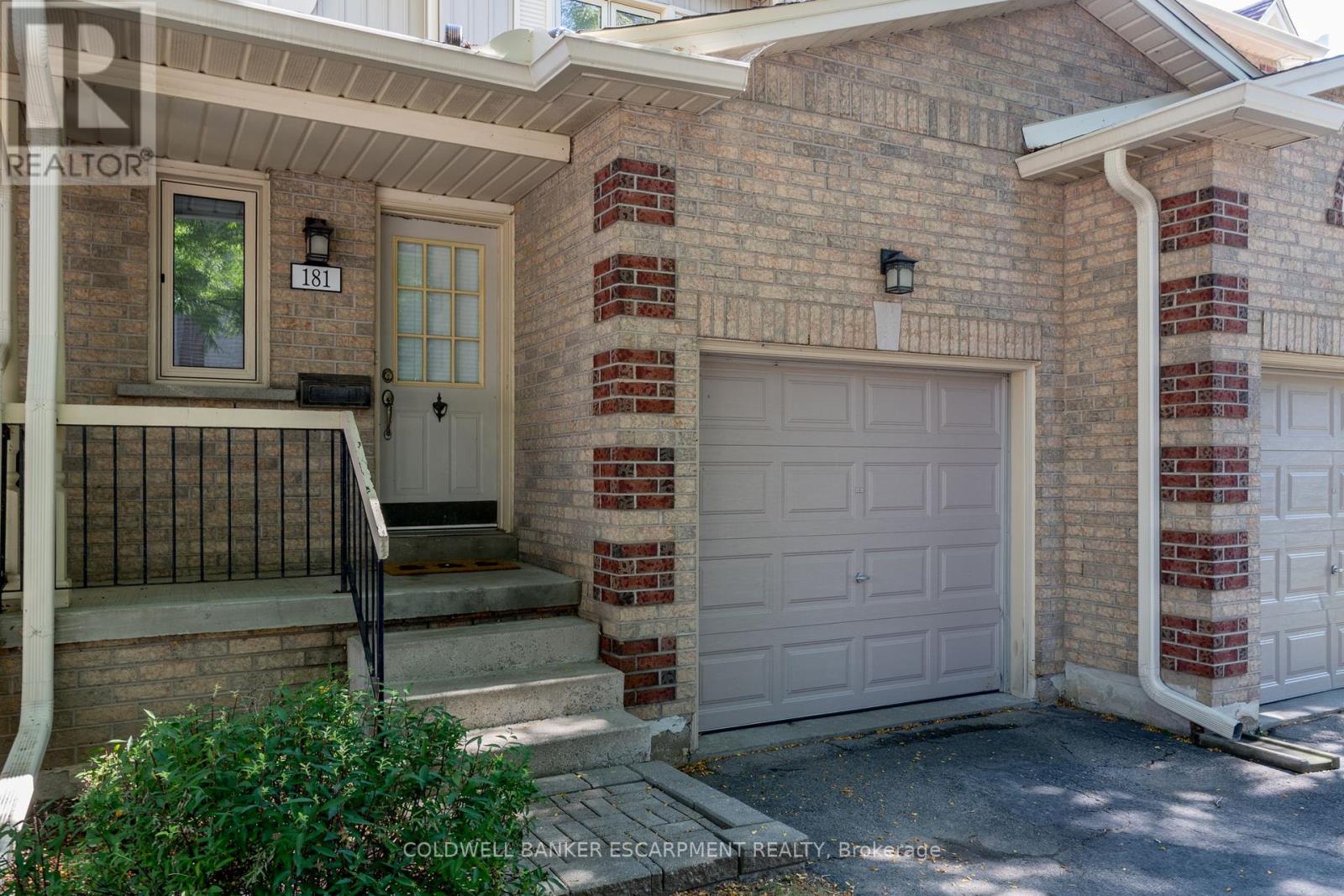 Property at 181 - 302 COLLEGE AVENUE W image 2