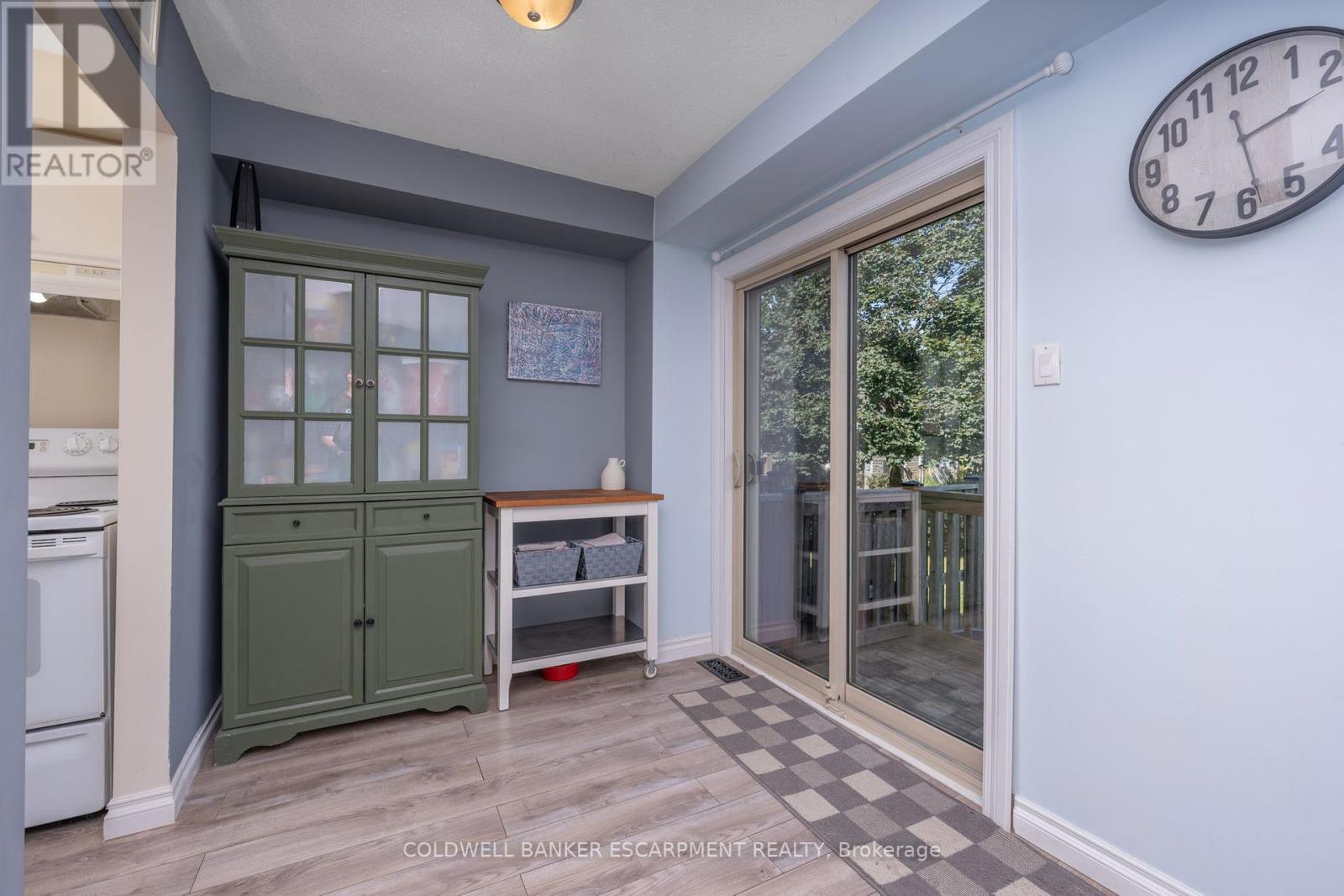 181 - 302 College Avenue W, Guelph (Dovercliffe Park/old University), Ontario  N1G 4T6 - Photo 20 - X12385661